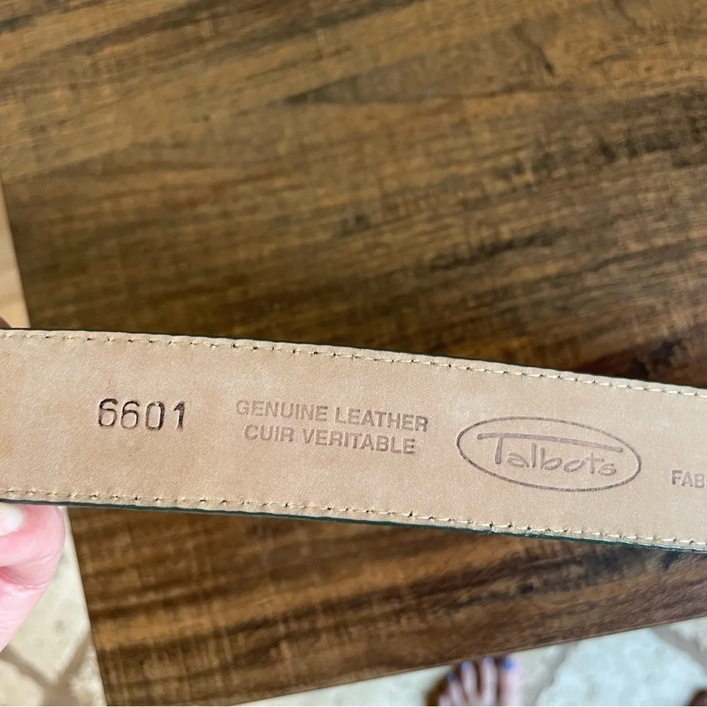 Talbots Genuine Italian Leather belt black gold-tone buckle Large Crocod…